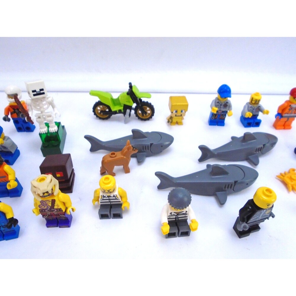 Large Lot Of Lego sets City Minecraft Figures Creator sets + more see pics - Picture 6 of 12